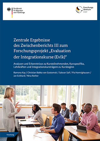 Cover der Zentralen Ergebnisse des Zwischenberichts III zum Forschungsprojekt EvIk (Quelle: BAMF (Coverbild: © AdobeStock | Monkey Business)) Cover der Zentralen Ergebnisse des Zwischenberichts III zum Forschungsprojekt EvIk