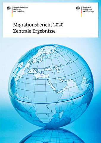 Cover Migrationsbericht 2020 zentrale Ergebnisse (Quelle:  © iStock | Kasia Biel (Coverbild)) Cover Migrationsbericht 2020 zentrale Ergebnisse