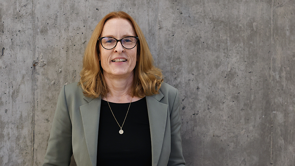 Portrait einer Frau. (Quelle: BAMF) Portrait einer Frau.